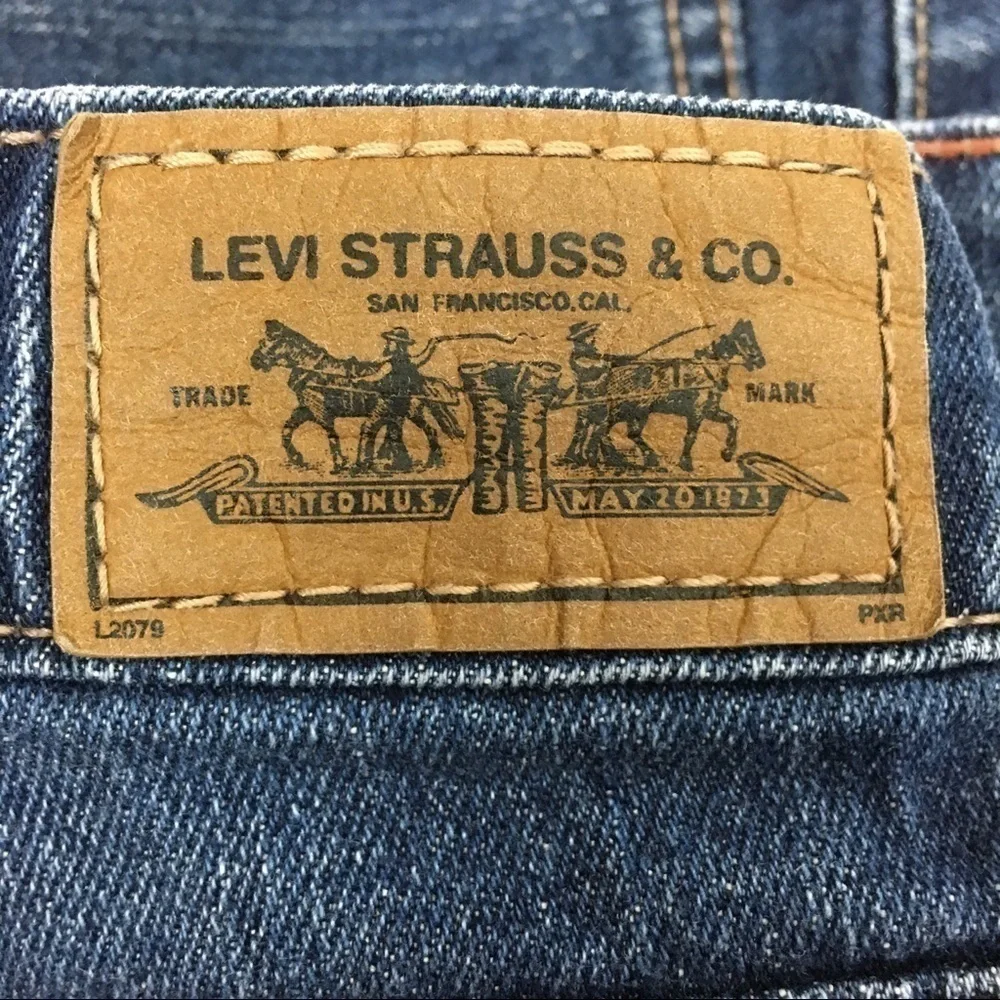 LEVI’S Jean Shorts 515 Denim Cuffed Bermuda Distressed Stretch Mid Rise Size 8